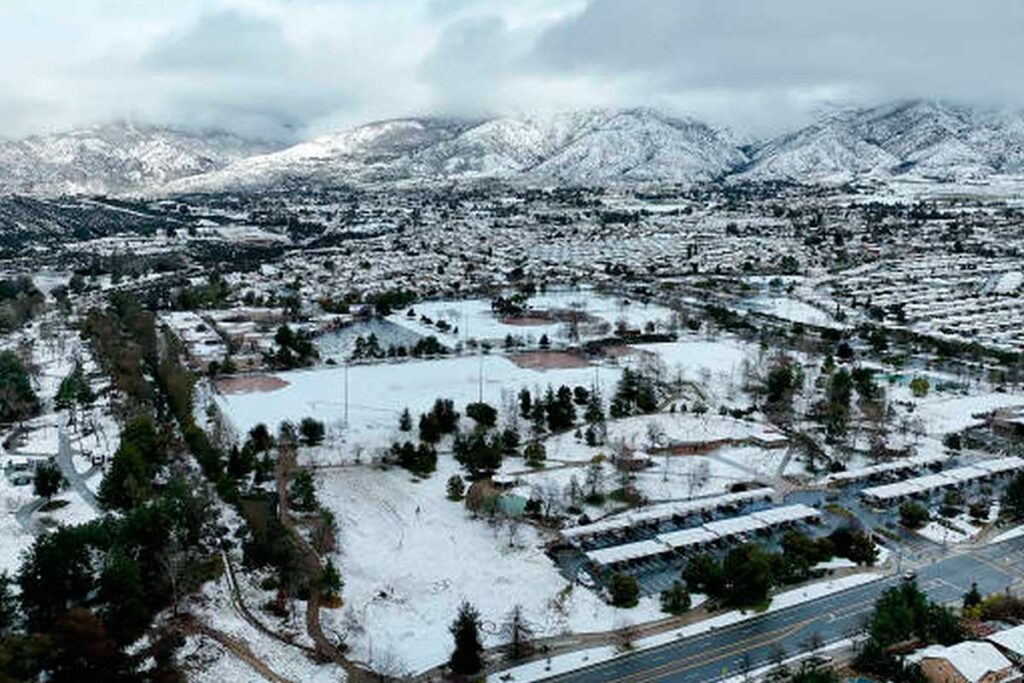 Lugares con Nieve en california